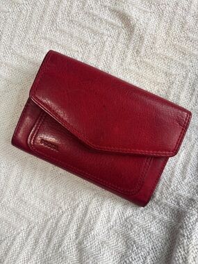 Fossil 1954 Vintage Wine Red Smooth Leather Trifold Envelope Wallet 5.5x4